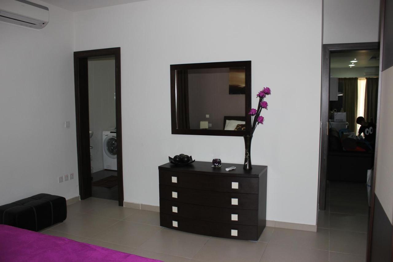 Sunny 2 Bedroom, 2 Bathrooms, Seaside Apt. スリーマ エクステリア 写真