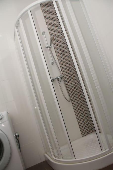 Sunny 2 Bedroom, 2 Bathrooms, Seaside Apt. スリーマ エクステリア 写真
