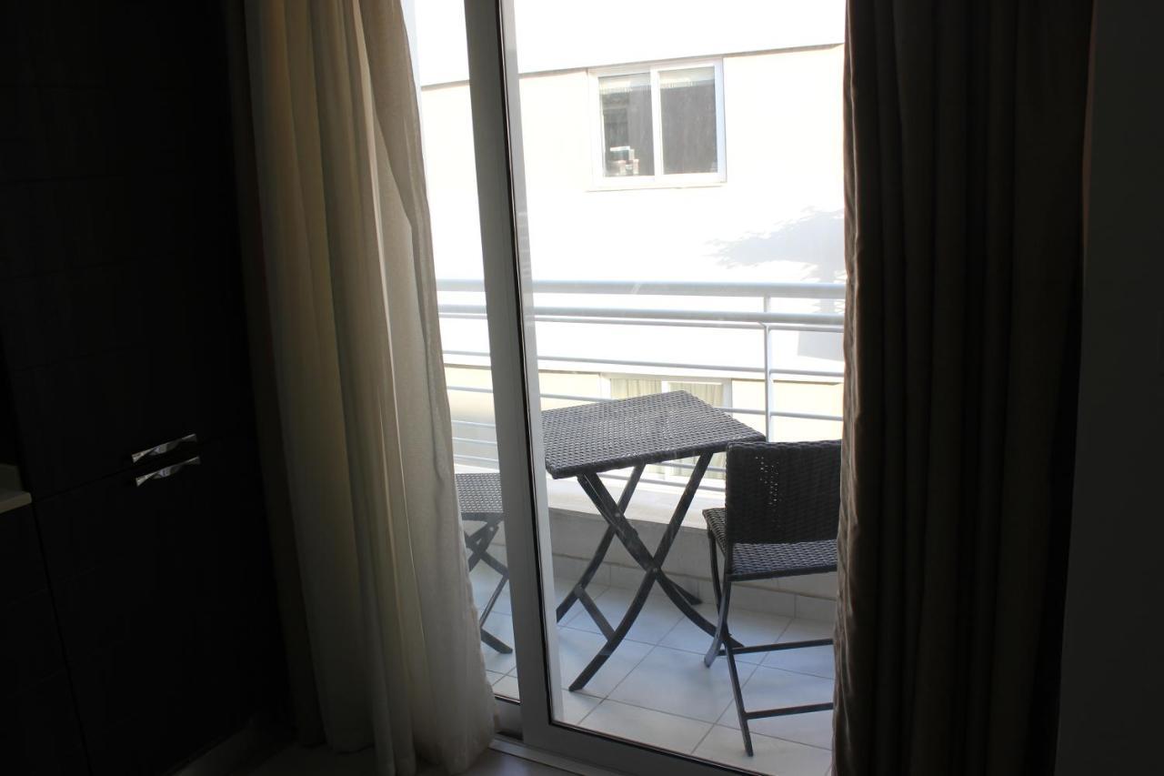 Sunny 2 Bedroom, 2 Bathrooms, Seaside Apt. スリーマ エクステリア 写真